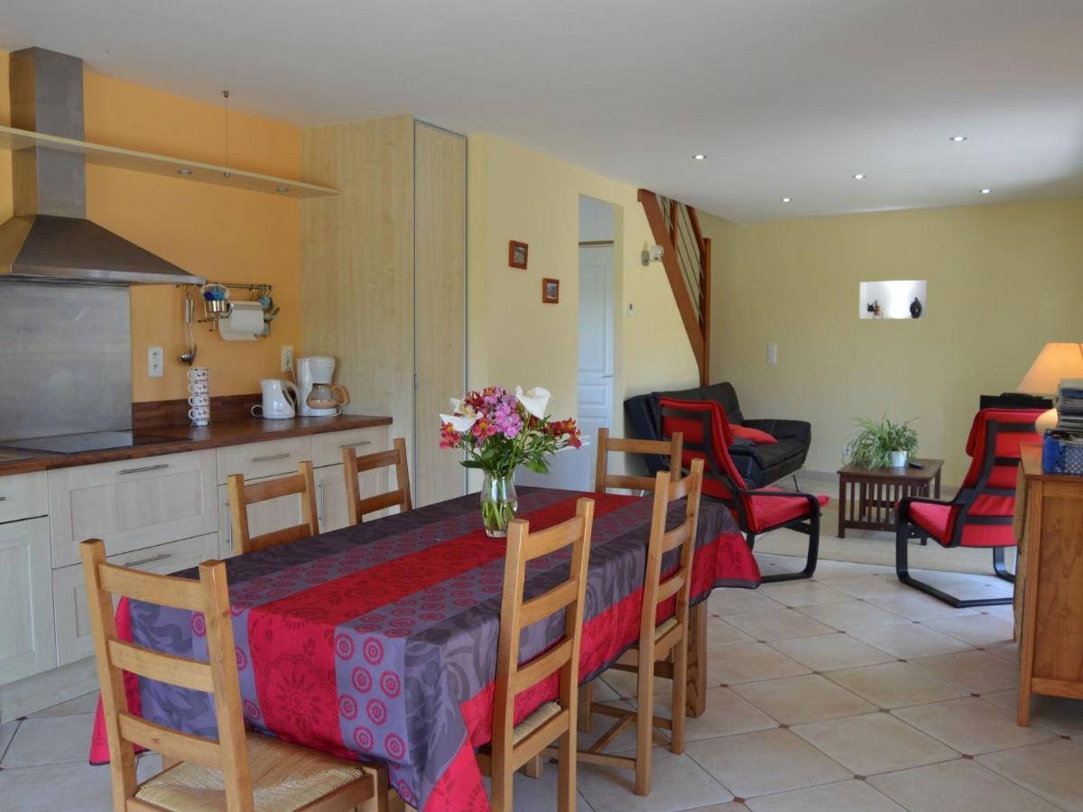 Cosy Chalet With Private Garden In Normandy Isigny-le-Buat Cameră foto