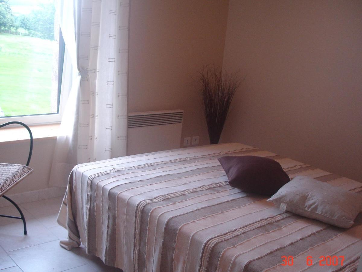 Cosy Chalet With Private Garden In Normandy Isigny-le-Buat Cameră foto